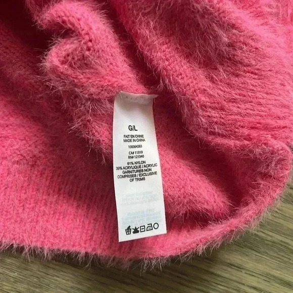 Garage | Fuzzy hot pink Barbie inspired cropped sweater - Picture 7 of 9